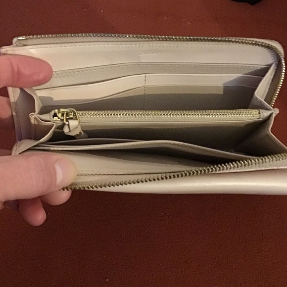 Chloe Pale Pink Leather Zip-Around Wallet - Picture 9 of 11